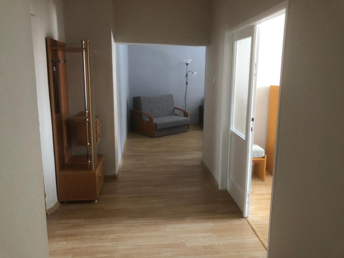 Apartman Bea, Snp 12 Velky Krtis Apartment Luaran gambar